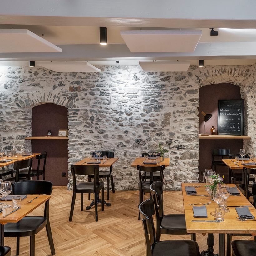 salle voutée en pierre restaurant Alex à Sion
